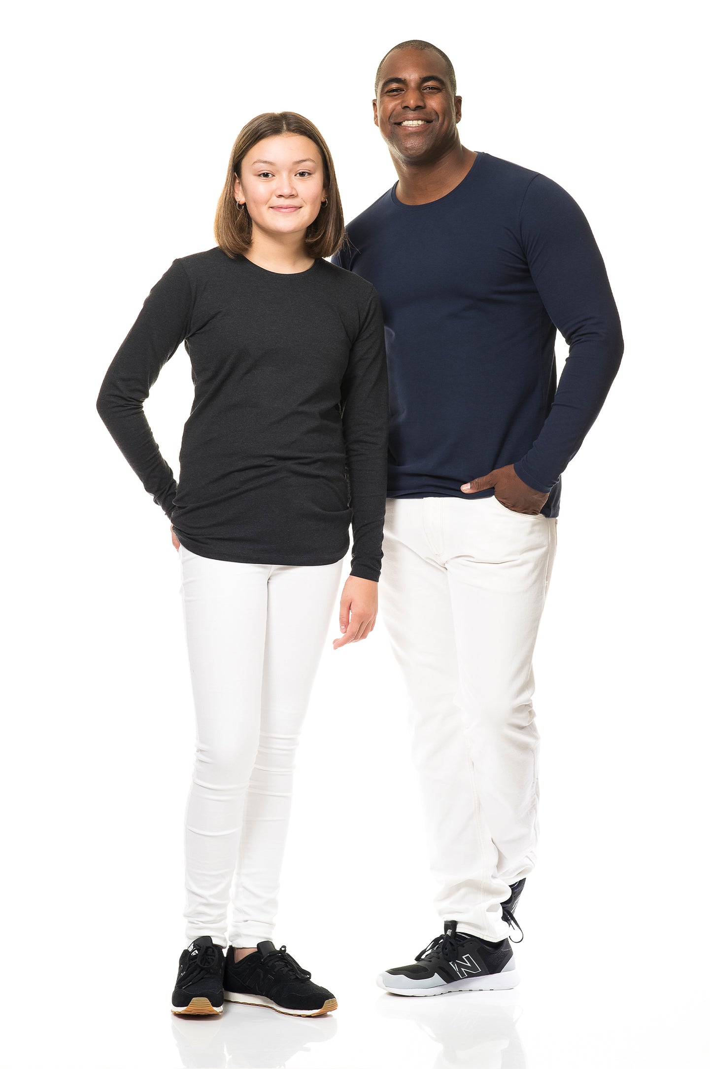 Miesten pitkähihainen t-paita (Slim Fit)